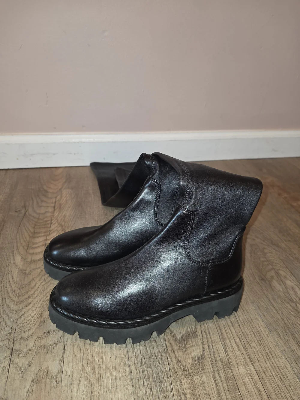 La CANADIENNE Black Over-the-Knee Leather and Suede Boots